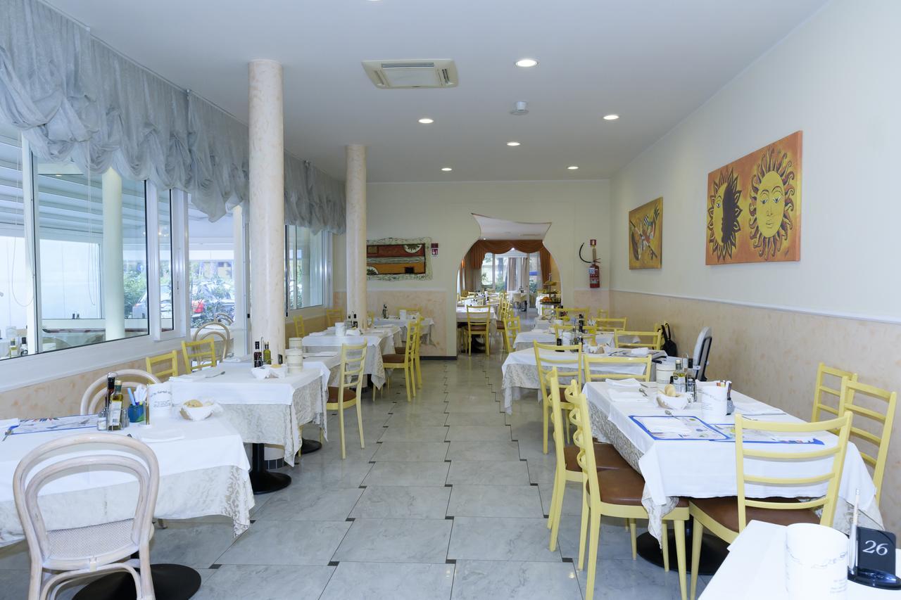 Hotel Mondial Cervia Exteriér fotografie