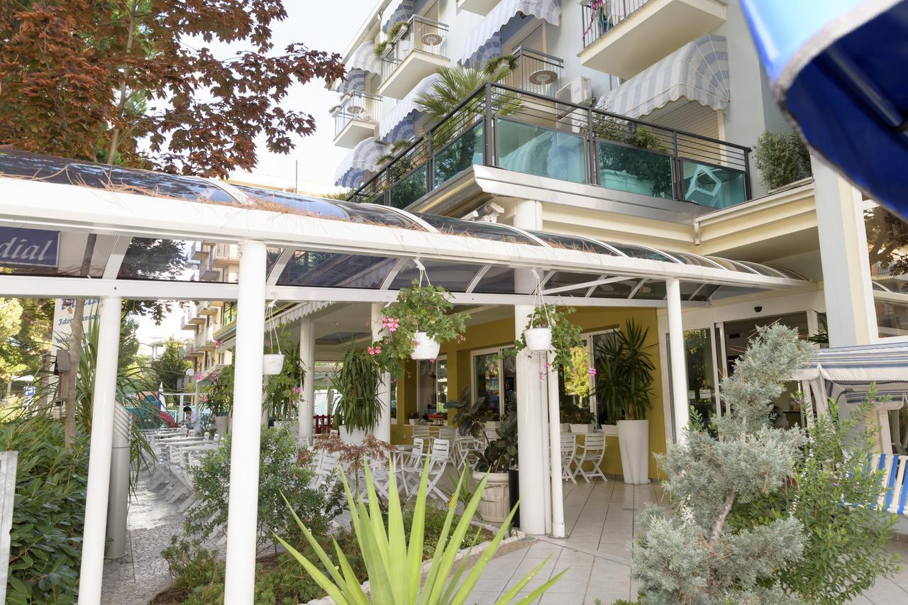 Hotel Mondial Cervia Exteriér fotografie